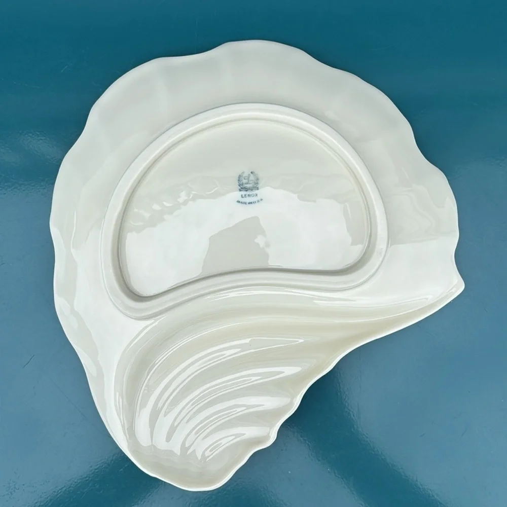 Vintage Ivory Lenox Clam Shell Serving Dish